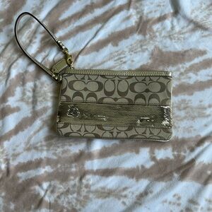 Wristlet